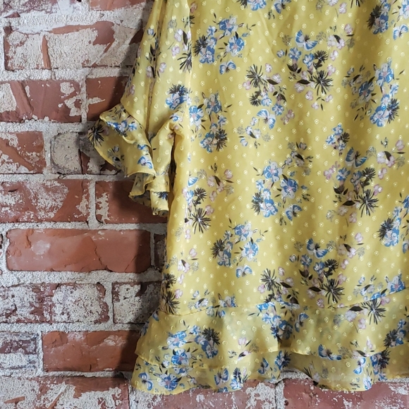 Ruffled Flowy Floral Chiffon Top - Picture 6 of 10